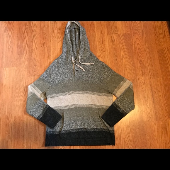 ‼️STRIPED TRIBAL American Eagle Sweater‼️ - Picture 2 of 2